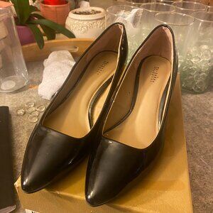 Metaphor Women's Black Heeled Patent Leather Pumps